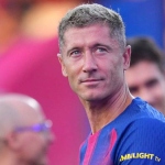 Robert Lewandowski បានរិះគន់ដំណើរការជ្រើសរើសម្ចាស់ពាន Ballon d'Or ហើយគាត់បានយល់ស្របជាមួយ Cristiano Ronaldo ដោយបានលើកឡើងថា ពានរង្វាន់ FIFA's The Best អាចមានភាពជឿជាក់ជាងរង្វាន់បាល់មាសដែលរៀបចំដោយរបស់ France Football ។