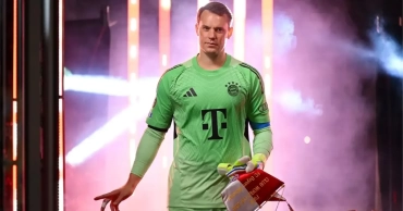 Manuel Neuer reaches century of wins in the Champions League after Bayern’s victory against Chelsea